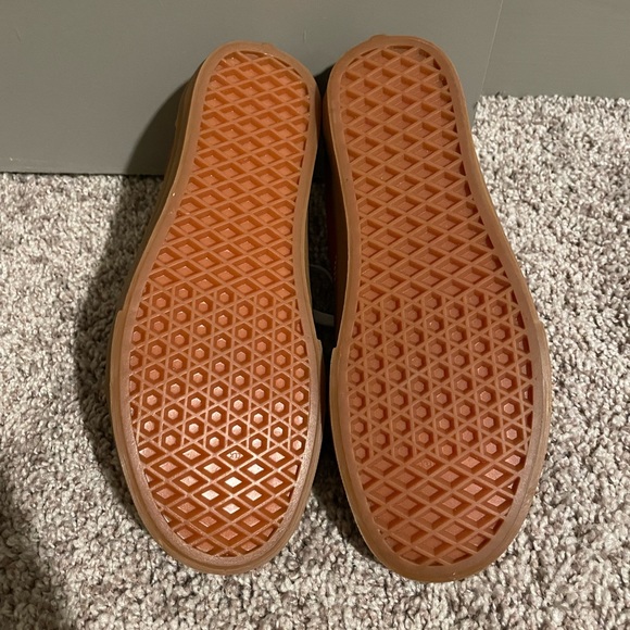 Burgundy Women’s Vans - Picture 4 of 6